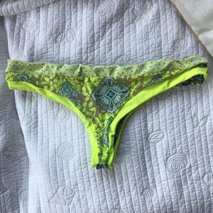 Maaji Bottoms size M Cheeky fit